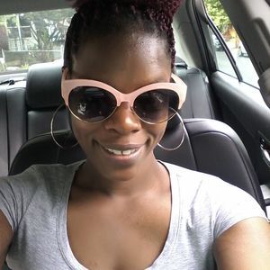 Meet your Posher, Ebony